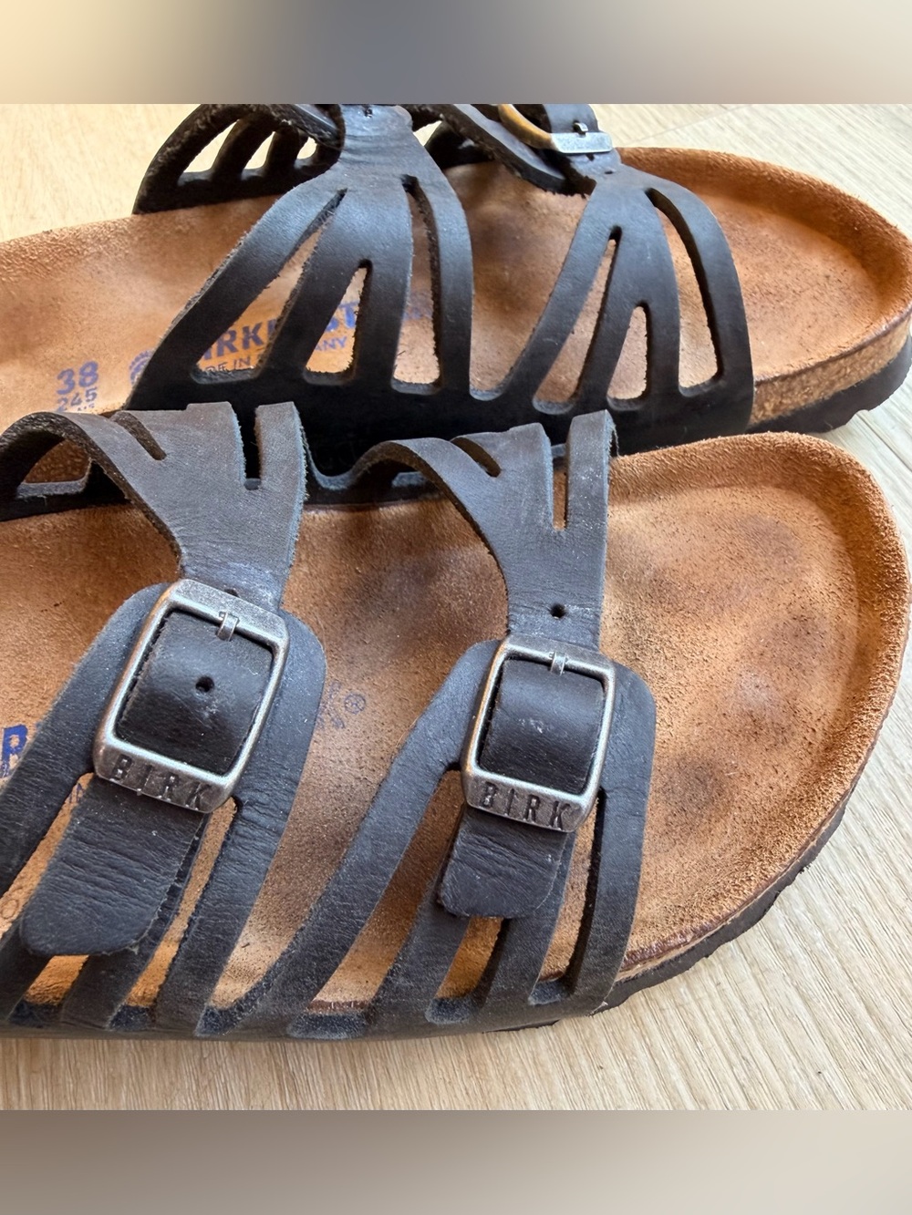 Birkenstock women’s Granada sandals black size 38 or 7.5 - Picture 3 of 6